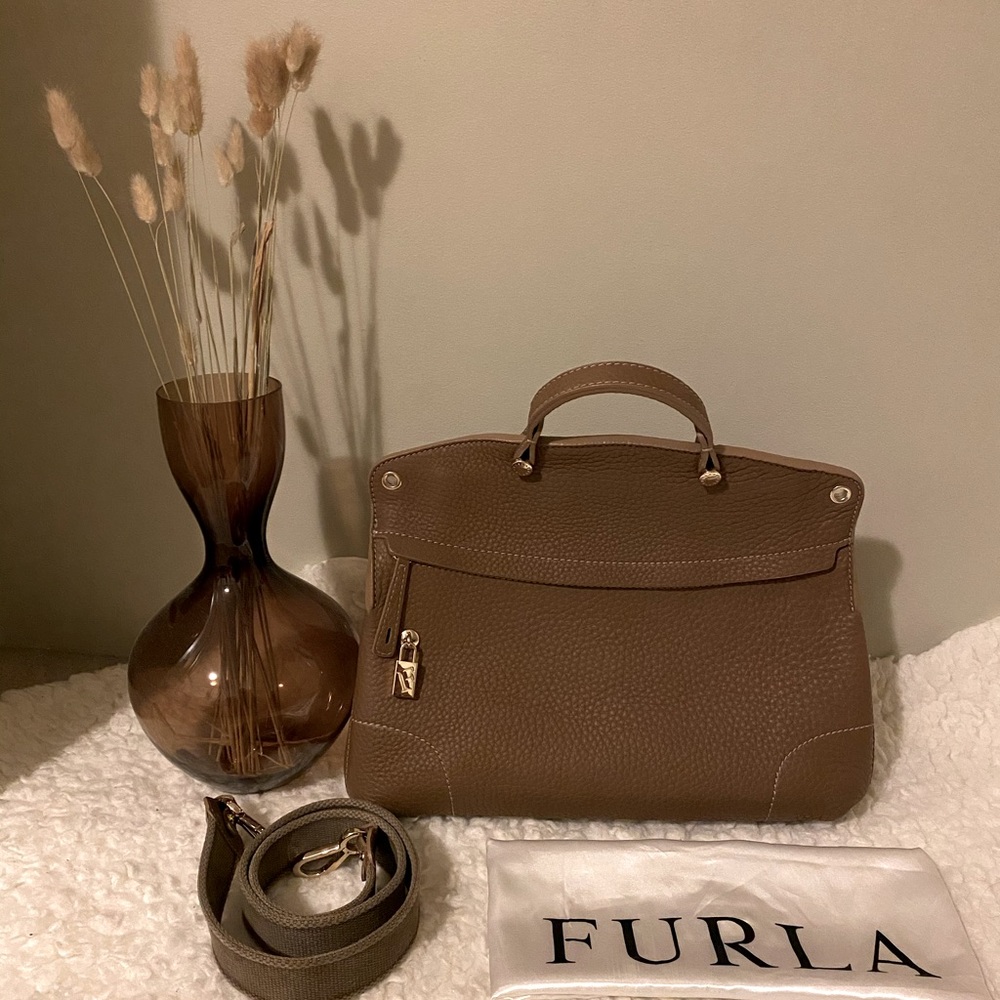 ✨SOLD✨FURLA | pebbled leather satchel